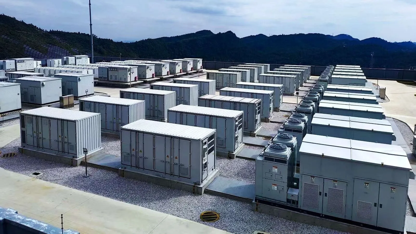 100 MW BESS installation by the international partner group