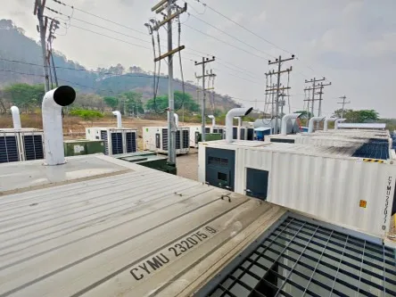 Central eléctrica en dos etapas con motogeneradores en contenedor