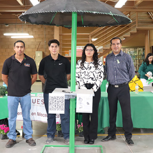 Universitarios de Sonora crean palmera solar para abastecer de energía a dispositivos móviles